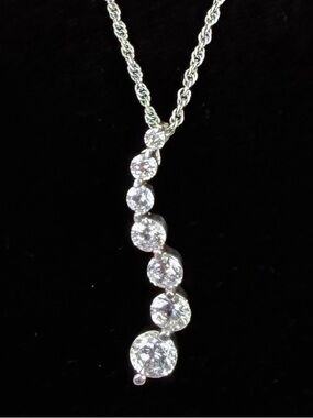Silver Tone Graduated Clear Faceted Stone Drop Pendant Necklace Elegant Bridal
